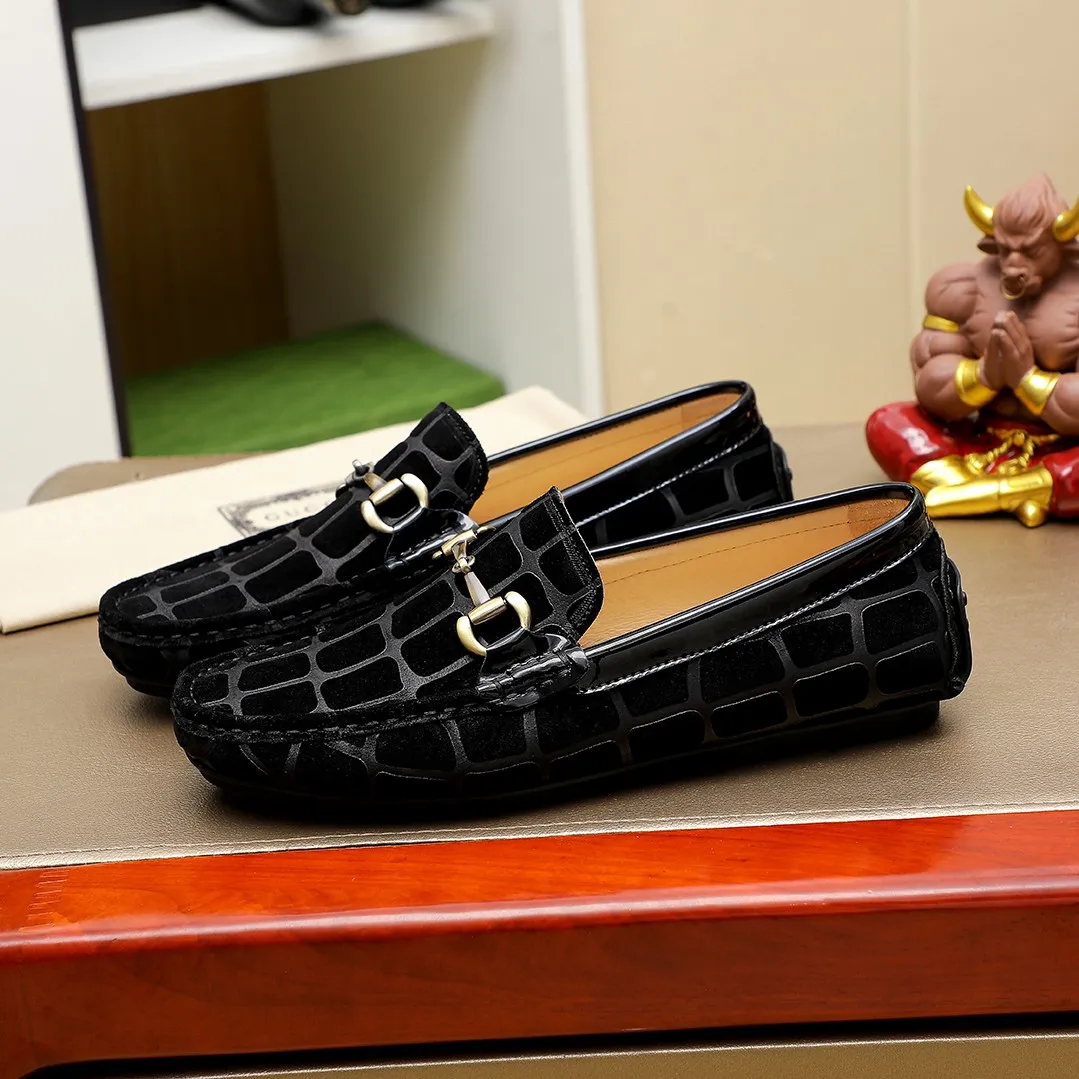 Men's shoes💰360💰🕷🕷️【 GUCCI 】Gucci's best-selling trendy men's casual slip-on shoes🇨🇳Official website original 1:1 mold opening💯Original quality, fine workmanship☘Fashionable and versatile, perfect last shape, comfortable on the feet🍓Trendy men's recommended model, imported cowhide on the top layer🎋High-quality pigskin lining, rubber wear-resistant and non-slip outsole, high-end atmosphere, worth owning🍉Optional 38-45